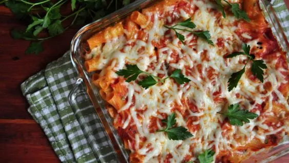 Deliciously Cheesy Baked Ziti