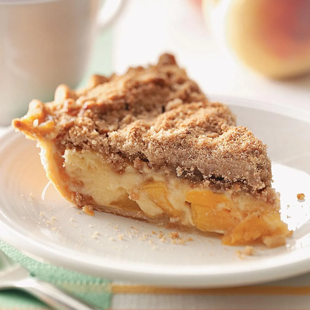 Deliciously Creamy Peach Pie with a Sour Cream Twist