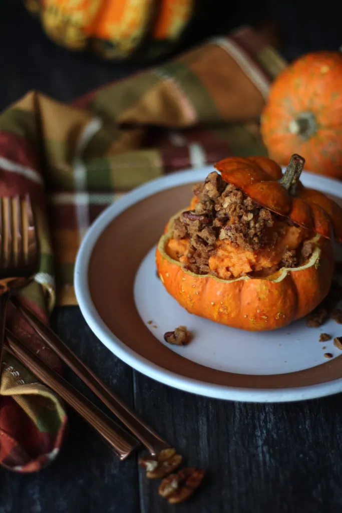 Deliciously Filled Mini Pumpkins: A Sweet Treat Recipe