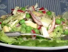 Deliciously Refreshing Green Pea Salad Recipe
