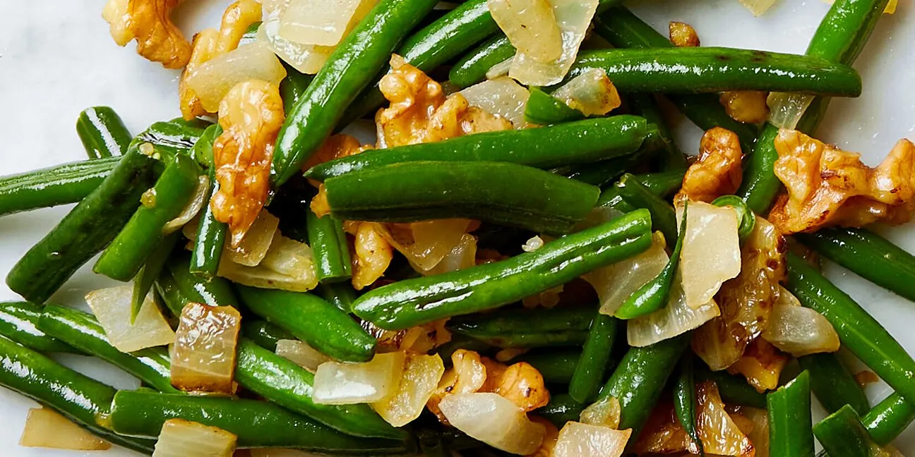 Designer Green Beans With Walnuts