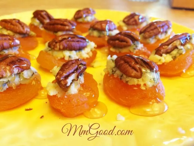 Dried Apricots With Blue Cheese