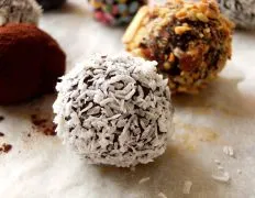 Easy 2-Step Homemade Chocolate Truffles Recipe