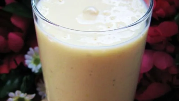 Easy Banana Peach Smoothie