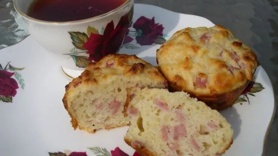 Easy Bisquick Ham & Cheese Muffins