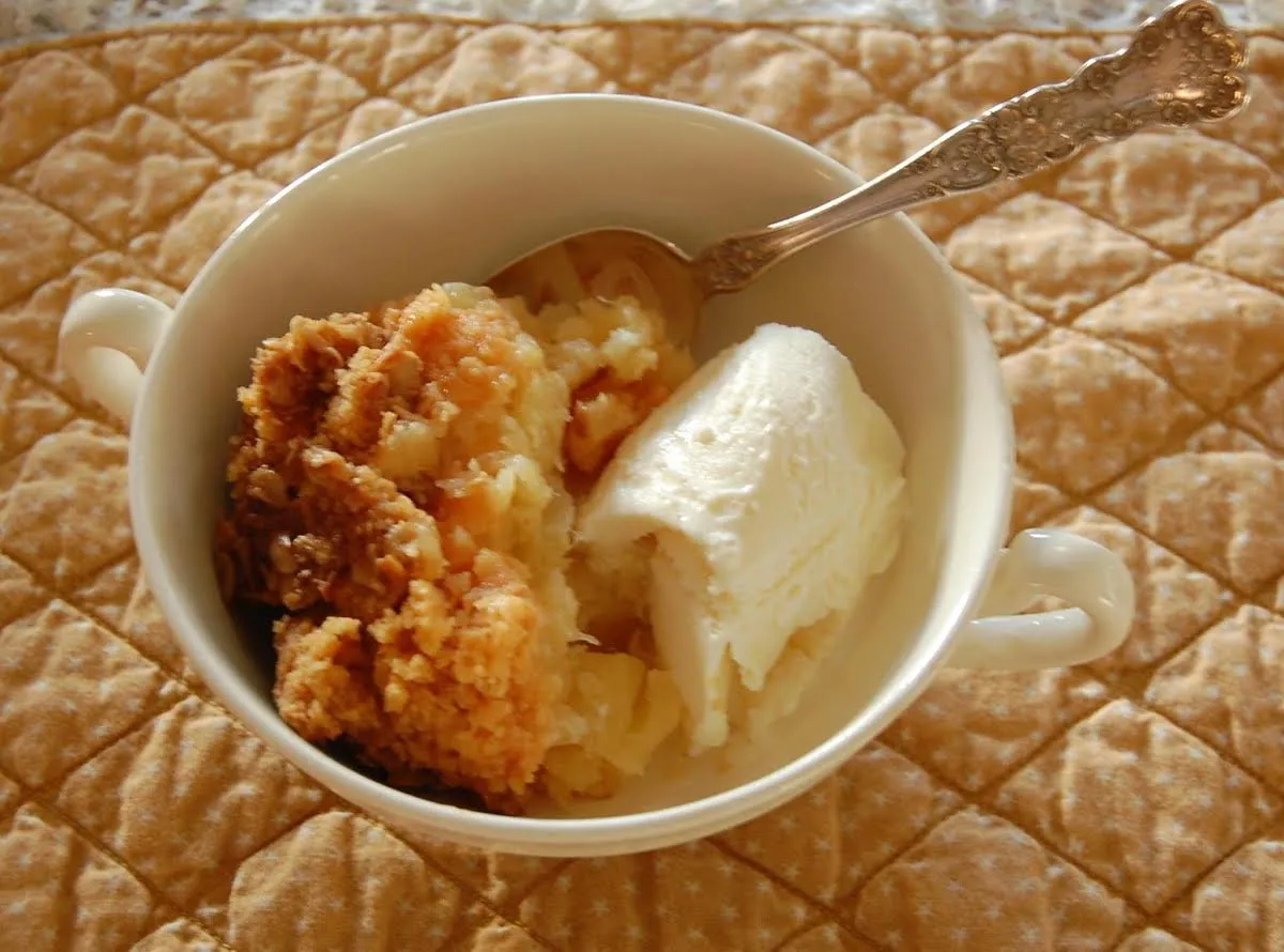 Easy Breezy Tropical Dump Cake Delight