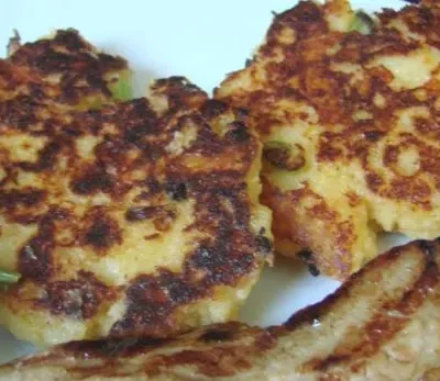 Easy Cheddar Potato Cakes Made With