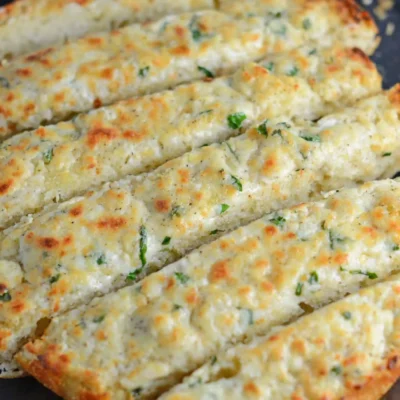 Easy Cheesy Garlic Breadsticks