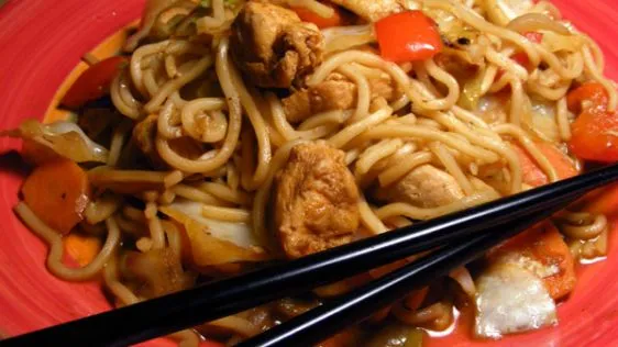 Easy Chicken Yakisoba Noodles Recipe