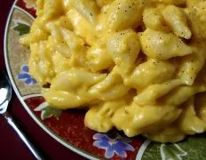 Easy Creamy Stovetop Mac and Cheese Recipe