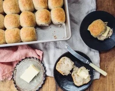 Easy Dinner Rolls