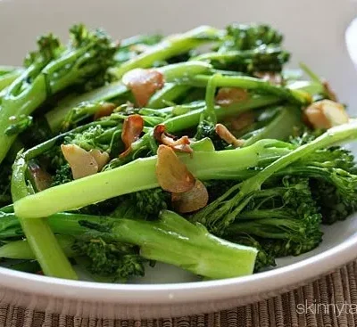 Easy Garlic Broccolini