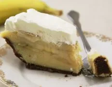 Easy Homemade Banana Cream Pie with Fluffy Whipped Topping