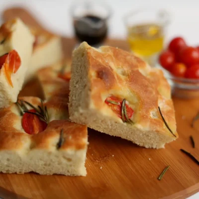 Easy Homemade Italian Tomato Focaccia Bread Recipe