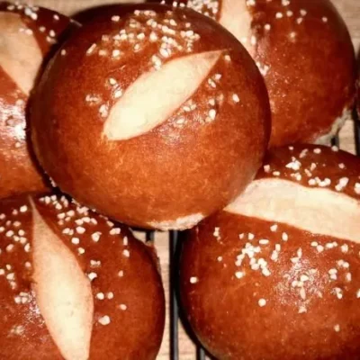 Easy Homemade Super Soft Pretzel Rolls Recipe