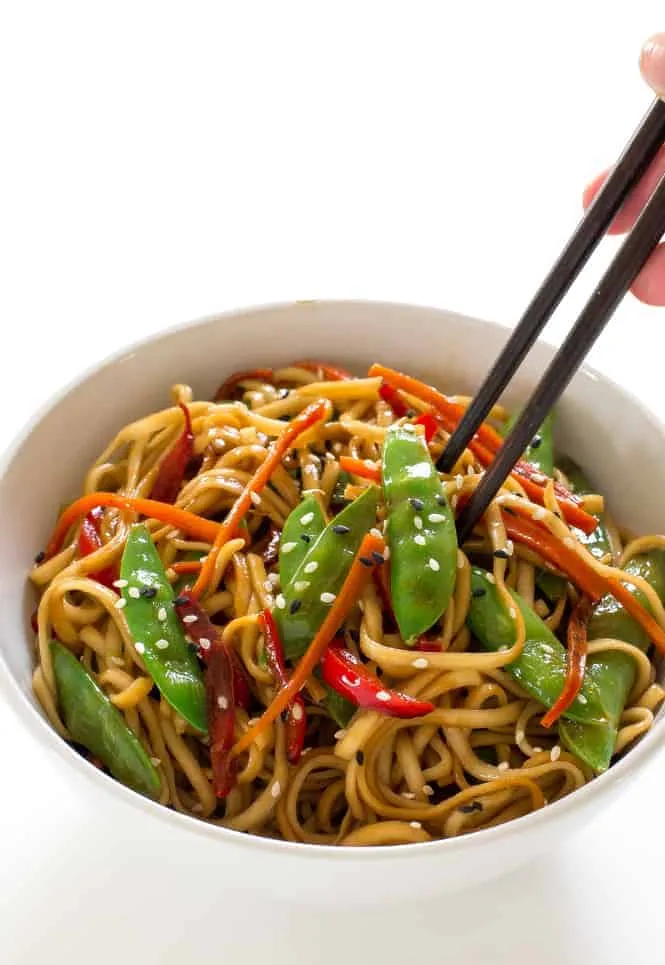 Easy Homemade Vegetable Lo Mein: A Quick & Healthy Stir-Fry Noodle Dish