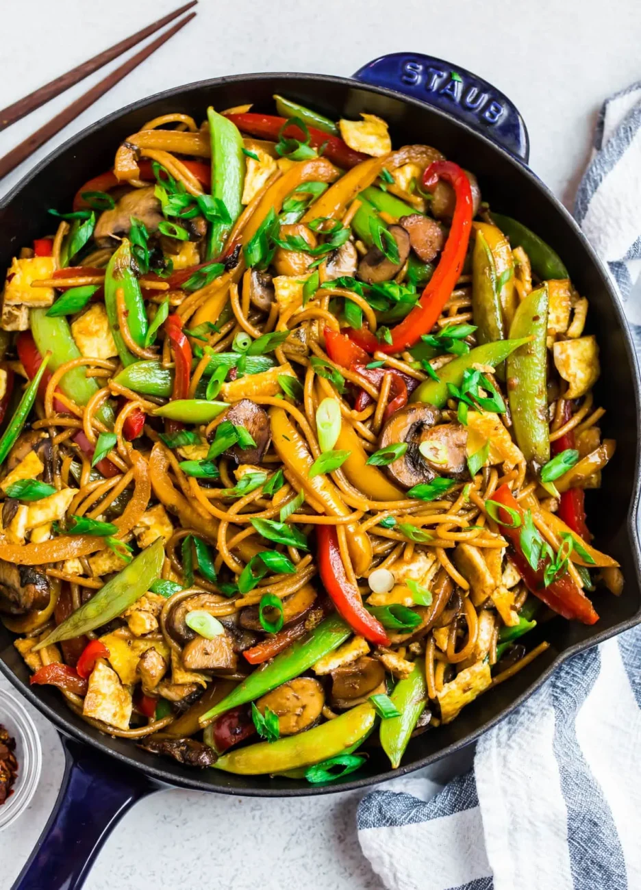 Easy Homemade Vegetable Lo Mein: A Quick & Healthy Stir-Fry Noodle Dish