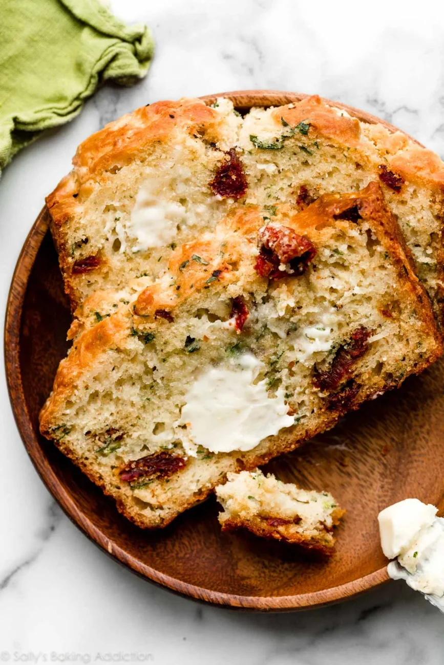 Easy Mediterranean Sun-Dried Tomato and Olive Bread Recipe