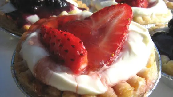 Easy Mini Strawberry Cheesecake Tart Recipe