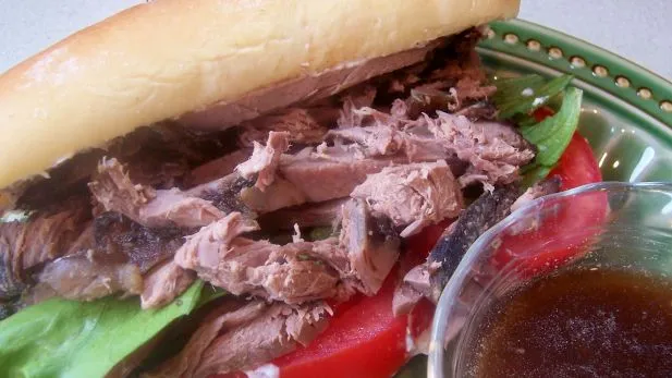 Easy Slow Cooker Roast Beef Sandwiches