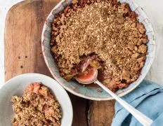 Easy Strawberry Rhubarb Crisp Recipe For A Delicious Summer Dessert