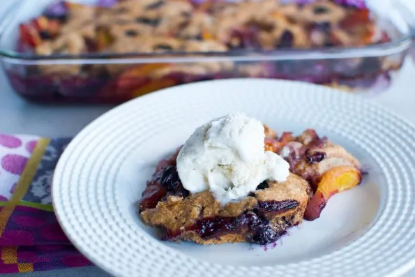 Easy Summer Peach Cobbler Delight