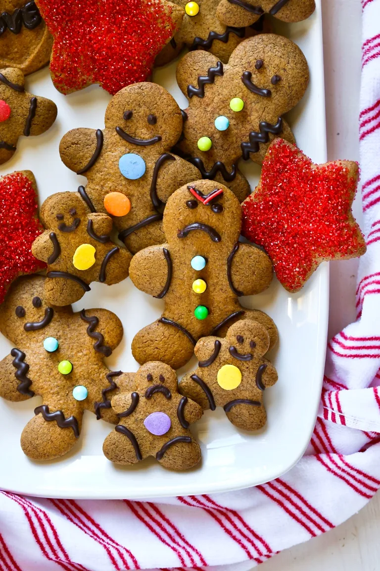 Easy Vegan Gingerbread Cookies for Perfect Cut-Outs