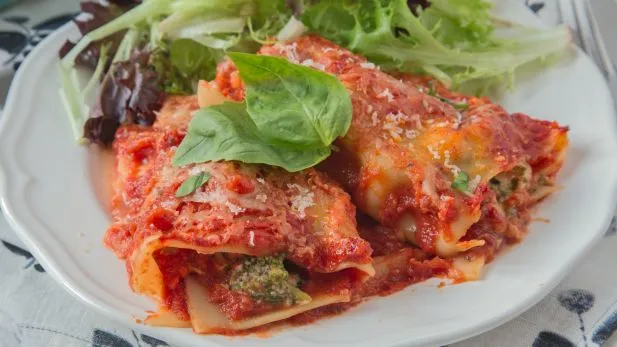 Easy Vegetarian Lasagna Roll-Ups Recipe