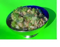 Everybody Loves It Broccoli Salad