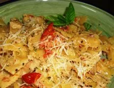 Farfalle Bow Tie Pasta With Chicken & Sun