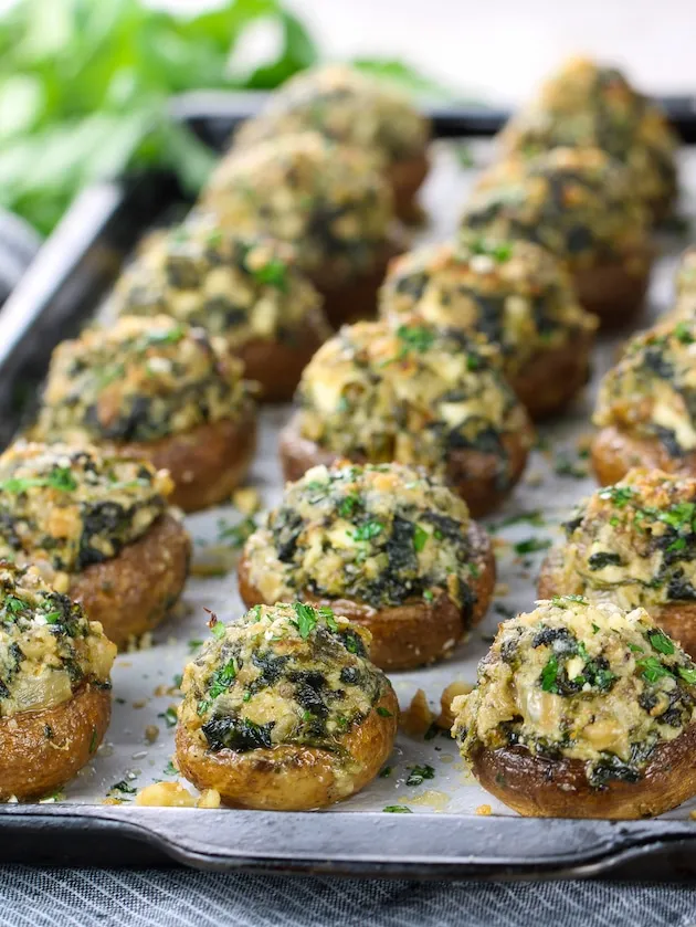 Feta and Spinach Stuffed Mushrooms: A Delicious Appetizer Recipe