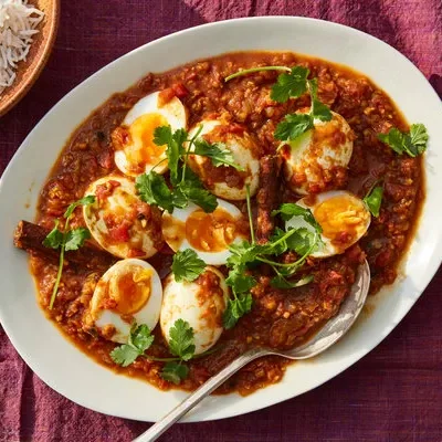 Fiery Tomato And Egg Curry Delight