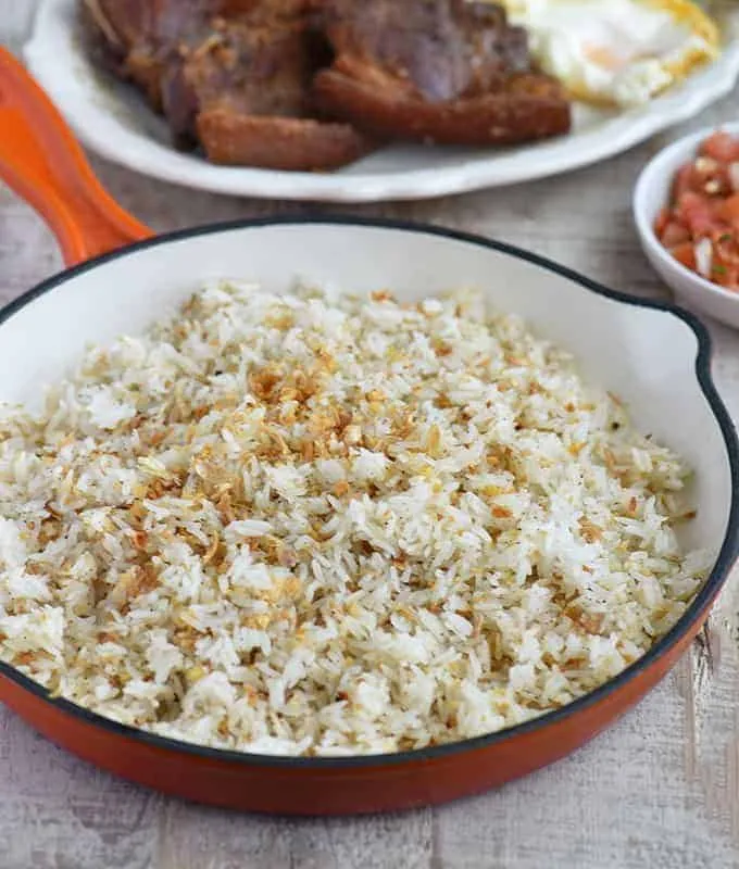 Filipino Garlic Fried Rice Sinangag