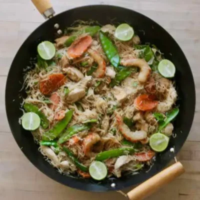 Filipino Noodles Bihon Guisado