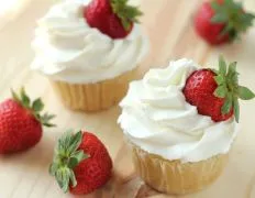 Fluffy Homemade Whipped Cream Frosting Recipe