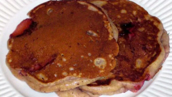 Fluffy Strawberry Buttermilk Pancakes Recipe – Perfect Breakfast Delight