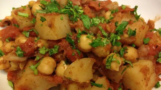 Fragrant Indian- Spiced Potatoes And Chickpeas