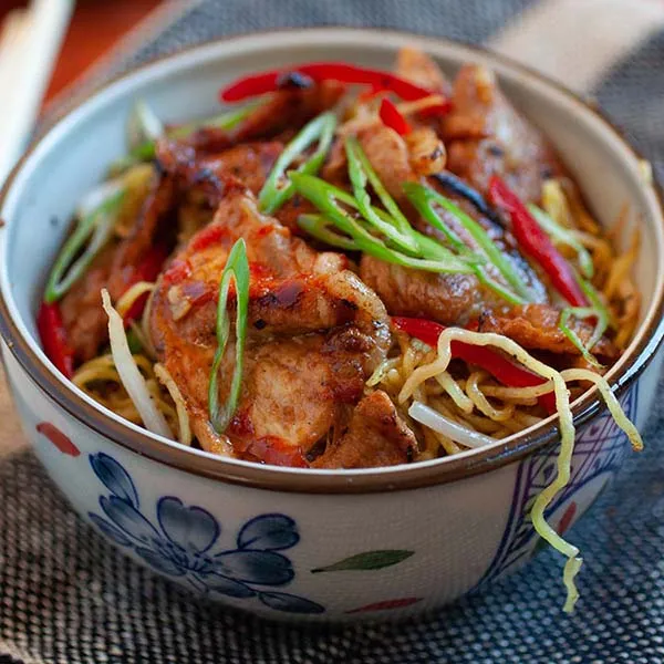 Fresh And Easy Sweet And Sour Pork Noodles