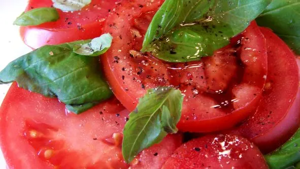 Fresh Basil and Tomato Salad with Aged Balsamic Drizzle