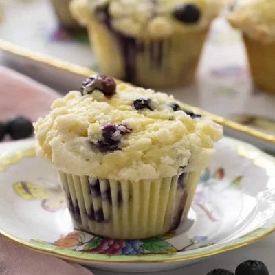 Fresh Blueberry Sour Cream Muffins