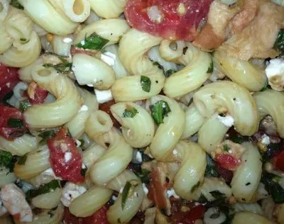 Fresh Tomato Basil Pasta With Feta