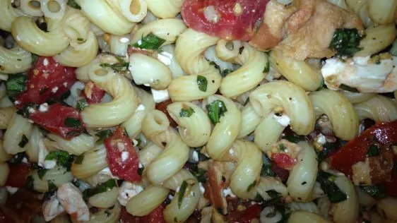 Fresh Tomato Basil Pasta With Feta