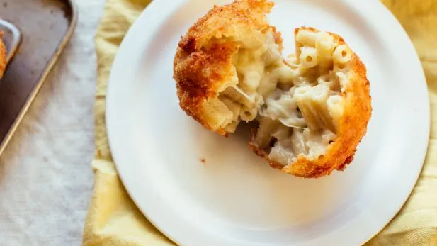 Fried Macaroni And Cheese Balls