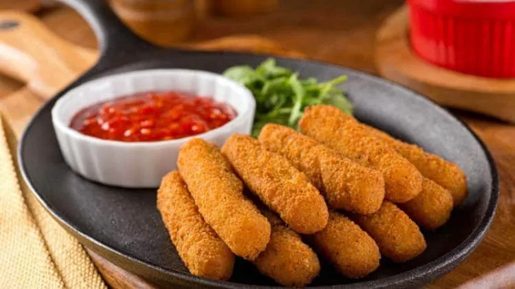 Fried Mozzarella Cheese Sticks