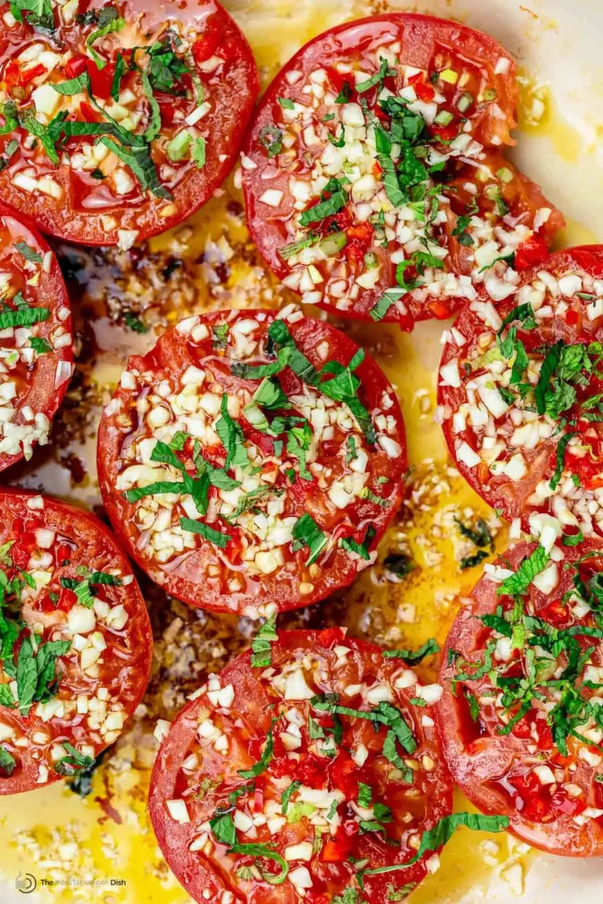 Fried Tomatoes With Garlic