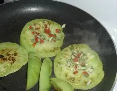 Fried Tomatoes With Garlic