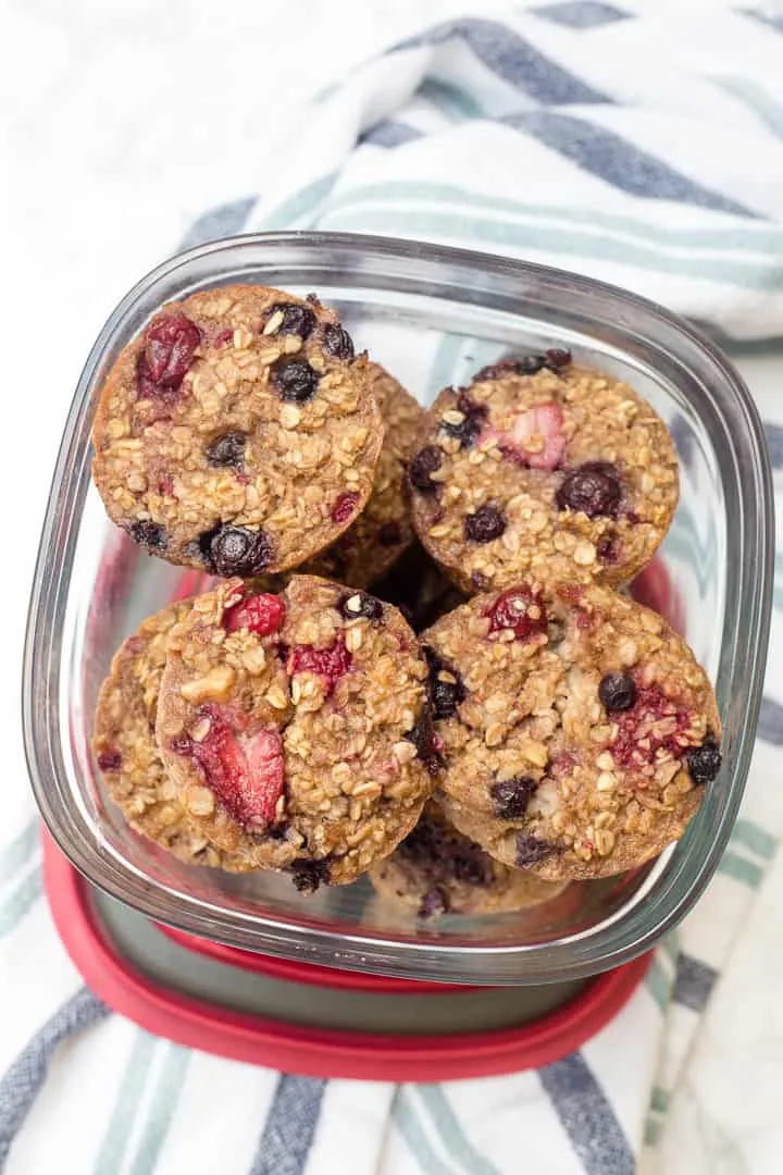 Fruit And Oatmeal Muffins