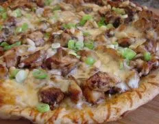 Garlic Chicken Pizza with a Spicy Twist: A Flavorful Recipe