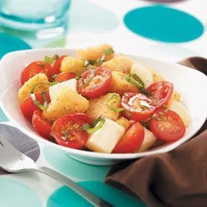 Garlic Crouton and Fresh Tomato Salad Recipe