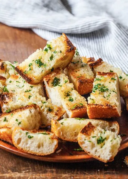 Garlic-Infused Toast Perfection: Quick & Easy Instant Recipe